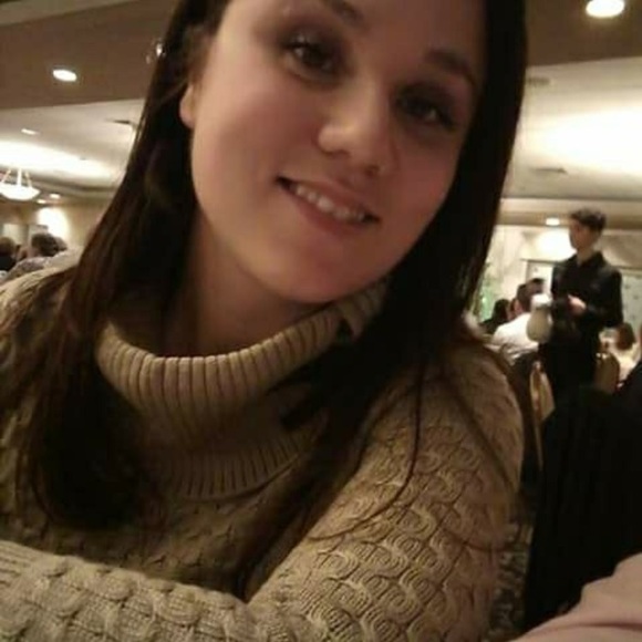 Meet your Posher, Marlene - Picture 1 of 2